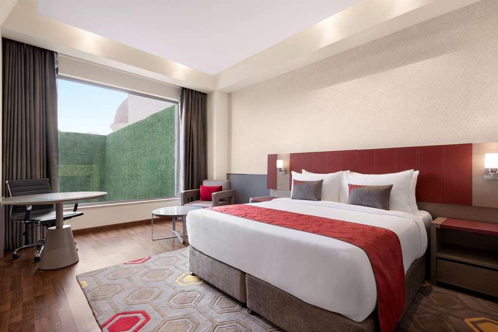 Ramada By Wyndham Lucknow Hotel And Convention Center Bilik gambar